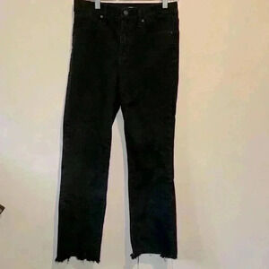 Levi’s 724 Black High Rise Straight Crop Distressed Jeans Size  28